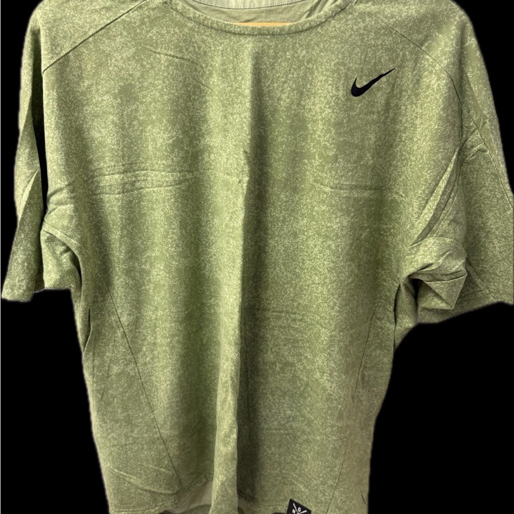 Nike Men's Olive Green Short Sleeve Tee